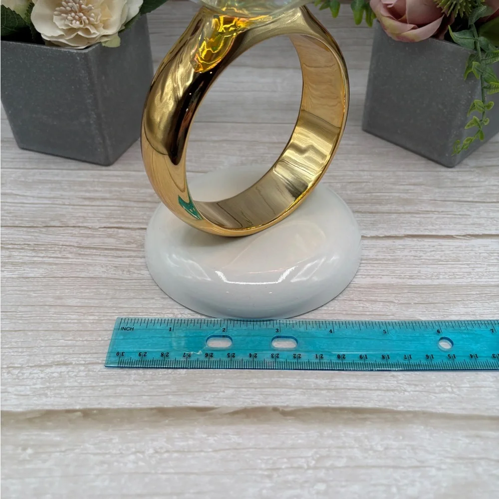 Diamond Ring 3-Wick Pedestal Candle Holder from Bath & Body Works - Picture 10 of 15